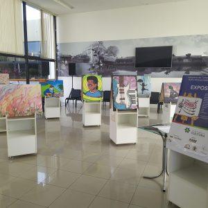 Câmara de Sorocaba recebe exposição do projeto 'Acordes' da Pintura Solidária